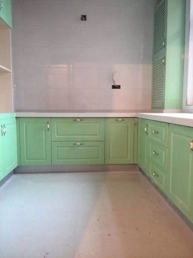 ǳɫ